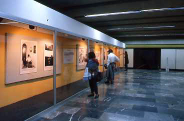 Exhibit at Mexico City's metro