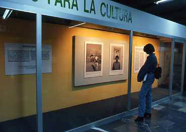 Exhibit at Mexico City's metro